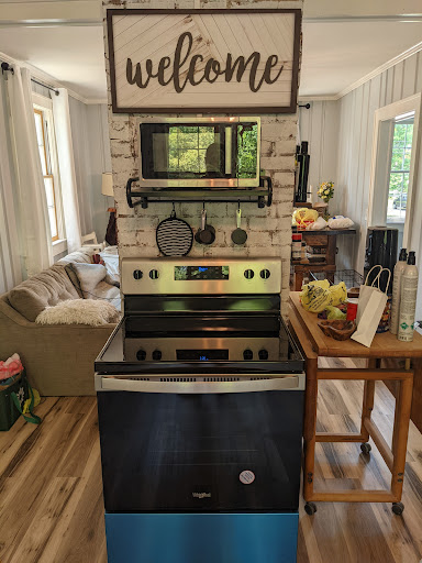 Appliance Store «Discounted Appliance Warehouse - Pickens», reviews and photos, 135 Farrs Bridge Rd, Pickens, SC 29671, USA