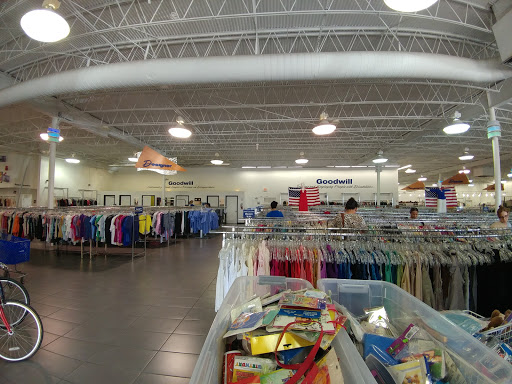 Thrift Store «Goodwill Tamiami Superstore», reviews and photos