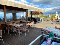 Atmosphère du Restaurant Les Terrasses du mini golf à Luc-sur-Mer - n°18