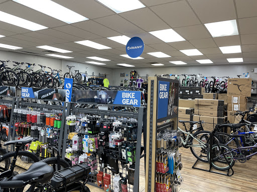 Bicycle Store «Middletown Cycling & Fitness», reviews and photos, 11519 Shelbyville Rd, Louisville, KY 40243, USA