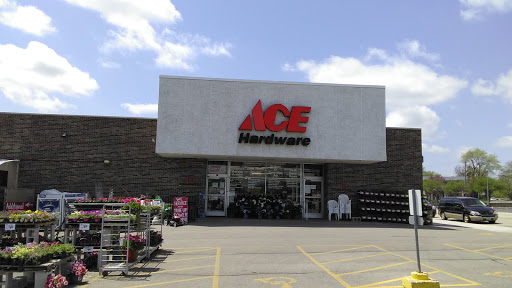 Hardware Store «Ace Hardware», reviews and photos, 609 E Hawley St, Mundelein, IL 60060, USA