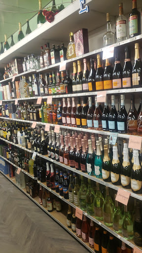 Liquor Store «Capri Deli & Liquor of East Rutherford», reviews and photos, 226 Paterson Ave, East Rutherford, NJ 07073, USA