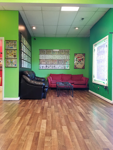 Tattoo Shop «All the Rage Tattoo Studios», reviews and photos, 805 6th Ave SE, Decatur, AL 35601, USA