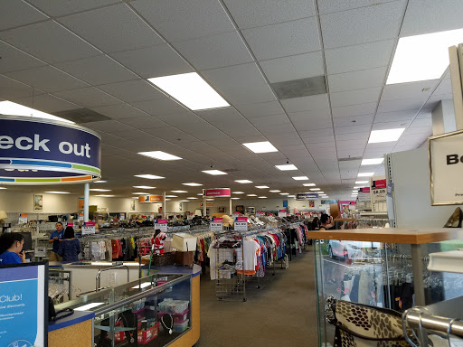 Thrift Store «Goodwill Retail Store & Donation Center», reviews and photos, 22405 Enterprise St, Sterling, VA 20164, USA