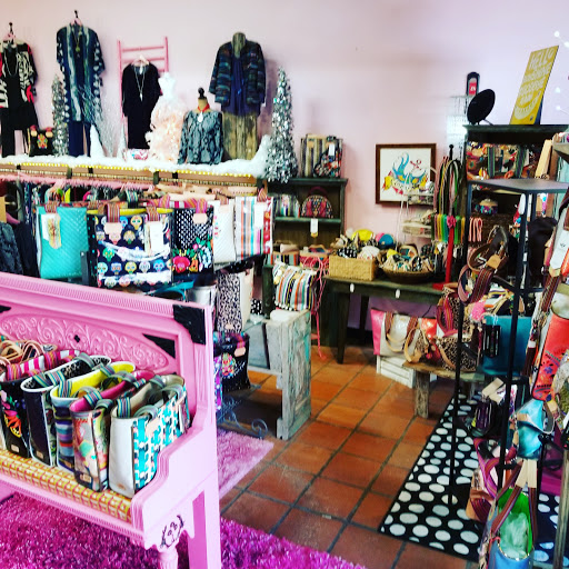 Boutique «Pink Poppy Artisans Boutique», reviews and photos, 114 W 8th St, Georgetown, TX 78626, USA