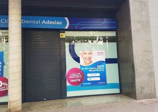 Clínica Dental Adeslas en Igualada, Barcelona