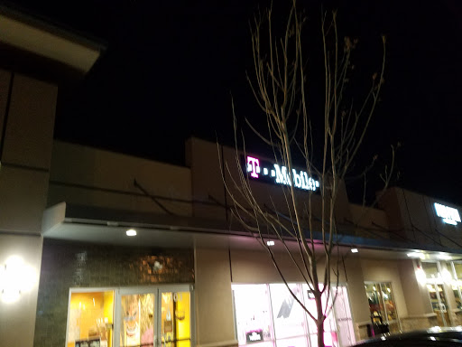 Cell Phone Store «T-Mobile», reviews and photos, 513 WA-9 #102, Lake Stevens, WA 98258, USA