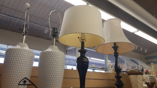 Thrift Store «Thrift Station», reviews and photos, 486 San Ramon Valley Blvd, Danville, CA 94526, USA