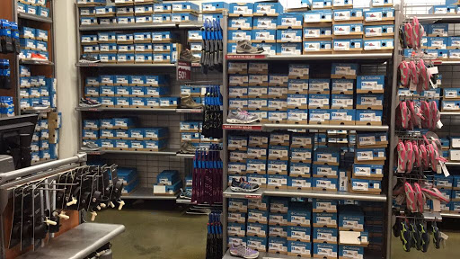 Sportswear Store «Columbia Sportswear Outlet Store», reviews and photos, 100 Citadel Dr #636, Commerce, CA 90040, USA