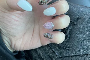 Beauty Nails image