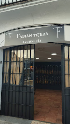 Fabián Tejera Jamonería Plaza Pedro Vázquez Camacho, 21340 Alájar, Huelva, España