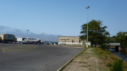 Pet Supply Store «Mini Pet Mart», reviews and photos, 1609 Virginia Ave, North Bend, OR 97459, USA