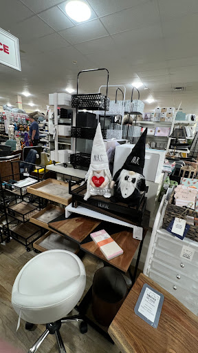 Department Store «T.J. Maxx & HomeGoods», reviews and photos, 103 S Mt Juliet Rd #610, Mt Juliet, TN 37122, USA