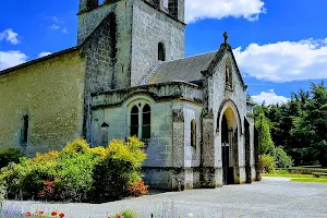Les Jardins de L'église Romane image