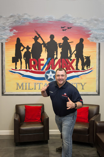 Real Estate Agency «RE/MAX Military City - Levi Rodgers Real Estate Group», reviews and photos, 3522 Paesanos Pkwy #302, San Antonio, TX 78231, USA