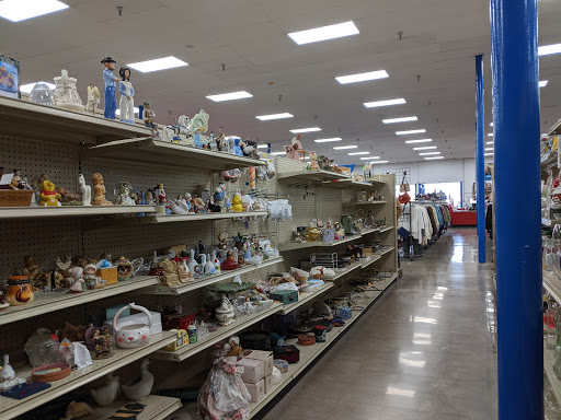 Thrift Store «Volunteers of America Thrift Store», reviews and photos, 1135 N Belsay Rd, Burton, MI 48509, USA
