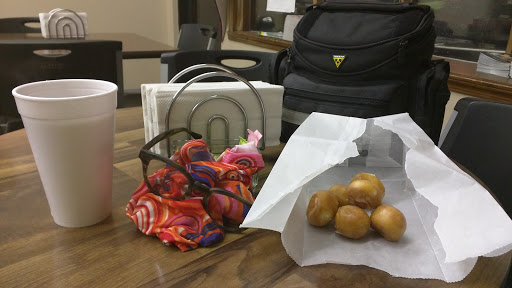 Donut Shop «White House Donut Shop», reviews and photos, 212 E Main St, Westfield, IN 46074, USA