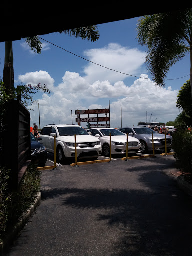 Liquor Store «C R Liquor Store», reviews and photos, 2119 Hollywood Blvd, Hollywood, FL 33020, USA