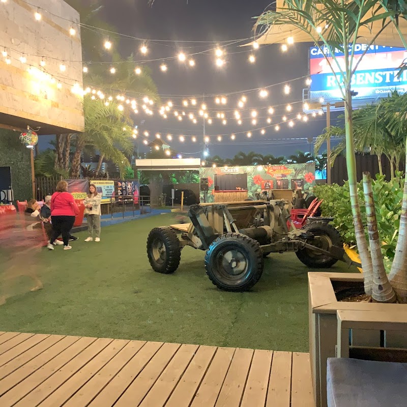 Paseo de las Artes at Regency Miami Airport