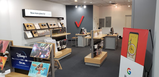 Cell Phone Store «Verizon Authorized Retailer - Wireless Zone», reviews and photos, 4756 Lake Road, Brockport, NY 14420, USA