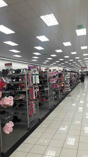 Clothing Store «Burlington Coat Factory», reviews and photos, 1402 SE Everett Mall Way, Everett, WA 98208, USA