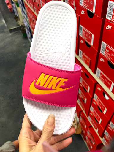 Shoe Store «Famous Footwear», reviews and photos, 1309 S Park St, Carrollton, GA 30117, USA