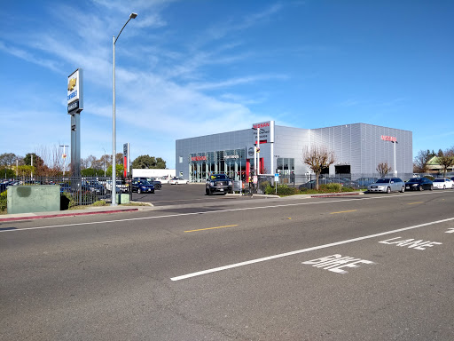 Car Dealer «Hanlees Davis Nissan», reviews and photos, 5009 Chiles Rd, Davis, CA 95618, USA