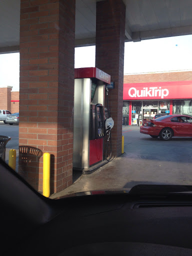 Gas Station «QuikTrip», reviews and photos, 1718 N Belt Line Rd, Irving, TX 75061, USA