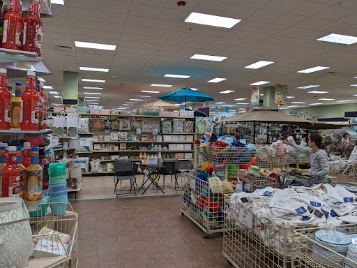 Home Goods Store «Christmas Tree Shops», reviews and photos, 340 Patriot Pl, Foxborough, MA 02035, USA