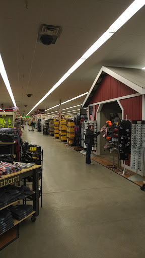 Sporting Goods Store «Big R Store Crawfordsville», reviews and photos, 1601 US-231, Crawfordsville, IN 47933, USA