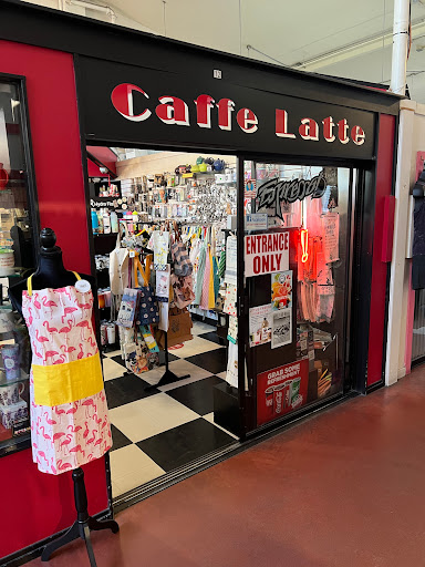 Caffe Latte Espresso and Gifts, 300 Broadway St # 19, Seaside, OR 97138, USA, 
