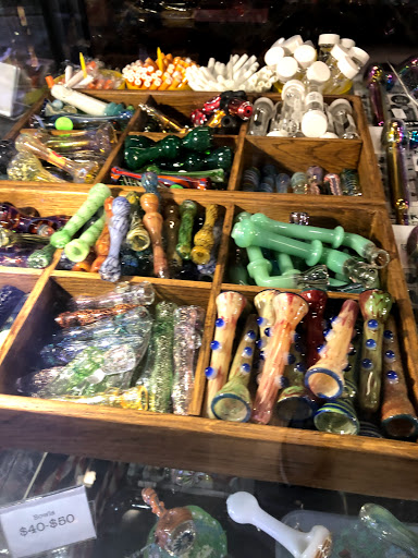 Tobacco Shop «Kazzaz Smoke Shop», reviews and photos, 6355 W Montrose Ave, Chicago, IL 60634, USA