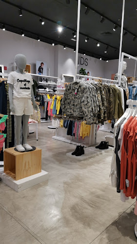 Opiniones de Only | Tres Cruces en Montevideo - Tienda de ropa