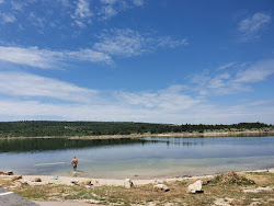 Foto von Karinsko more III mit geräumige küstenlinie
