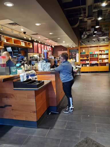 Shopping Mall «Metro Crossing Shopping Center», reviews and photos, 29 US-275, Council Bluffs, IA 51501, USA