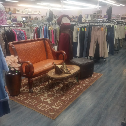 Thrift Store «Wings Resale Store», reviews and photos, 8349 W Golf Rd, Niles, IL 60714, USA