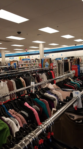 Clothing Store «Ross Dress for Less», reviews and photos, 581 Roosevelt Rd, Glen Ellyn, IL 60137, USA