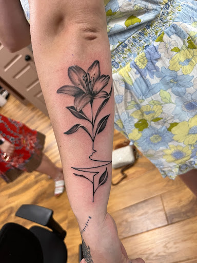 Tattoo Shop «Body Language Tattoo & Piercing Studio», reviews and photos, 3802 Cove View Blvd z, Galveston, TX 77554, USA