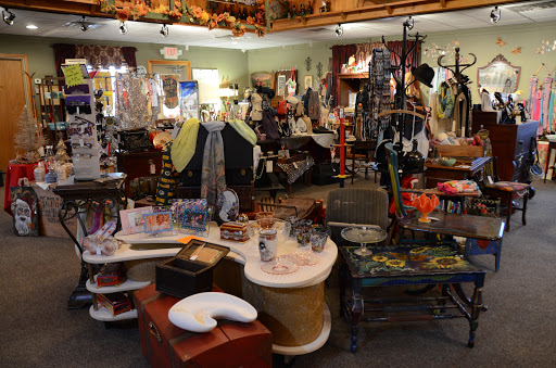 Gift Shop «Northwinds JUNK POST», reviews and photos, 321 Fond Du Lac Ave, Eden, WI 53019, USA