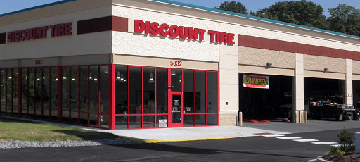 Tire Shop «Discount Tire Store - Nashville, TN», reviews and photos, 5832 Nolensville Pike, Nashville, TN 37211, USA