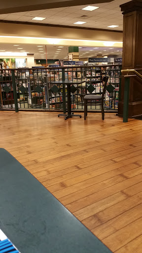 Book Store «Barnes & Noble», reviews and photos, 765 NJ-17, Paramus, NJ 07652, USA