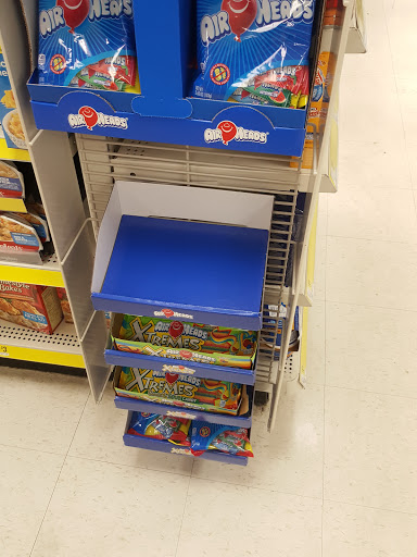 Discount Store «Dollar General», reviews and photos, 403 Edgewood Rd NW, Cedar Rapids, IA 52405, USA