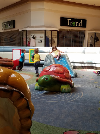 Shopping Mall «County Fair Fashion Mall», reviews and photos, 1264 E Gibson Rd E-500, Woodland, CA 95776, USA