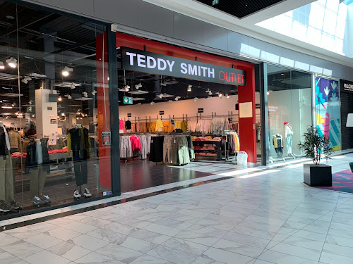 Magasin de vêtements Teddy Smith Outlet Bègles