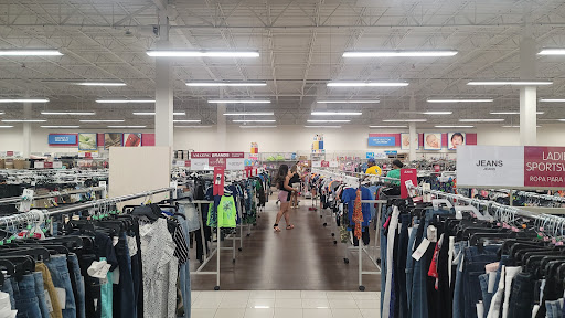 Clothing Store «Burlington Coat Factory», reviews and photos, 16590 N Fwy Service Rd, Conroe, TX 77384, USA