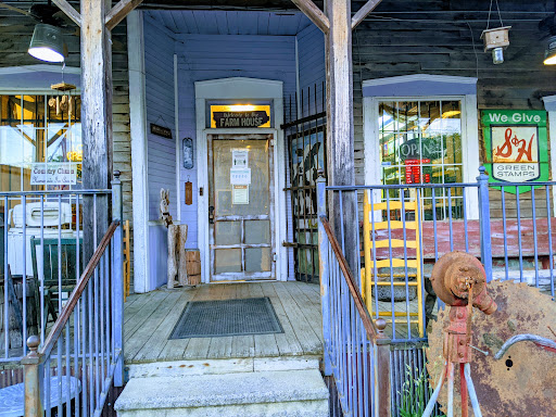 Restaurant «Old Delina Country Store», reviews and photos, 4397 John Barnes Rd, Cornersville, TN 37047, USA