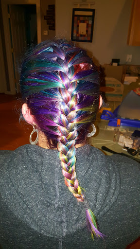 Beauty Salon «Columbia Gorge Salon & Spa», reviews and photos, 205 E Historic Columbia River Hwy, Troutdale, OR 97060, USA