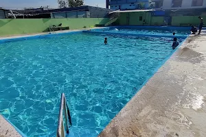 Khadri Swimming pool image