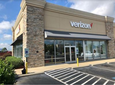 Cell Phone Store «Verizon», reviews and photos, 3945 N Gloster St, Tupelo, MS 38804, USA