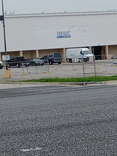 Clothing Store «Burlington Coat Factory», reviews and photos, 8320 S Cicero Ave, Burbank, IL 60459, USA